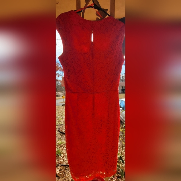 Red Dress - Picture 4 of 4